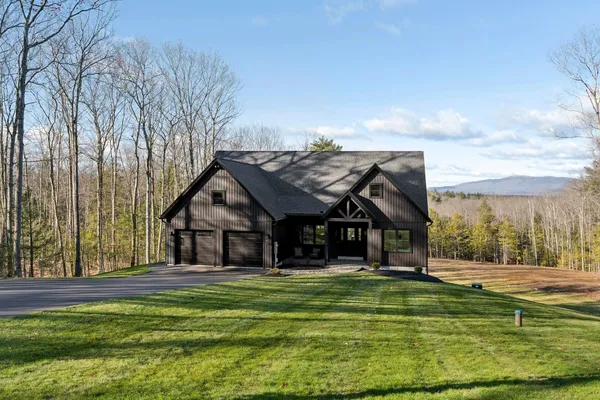 $1,099,000 | 103 Temple Road, Sharon, NH 03458