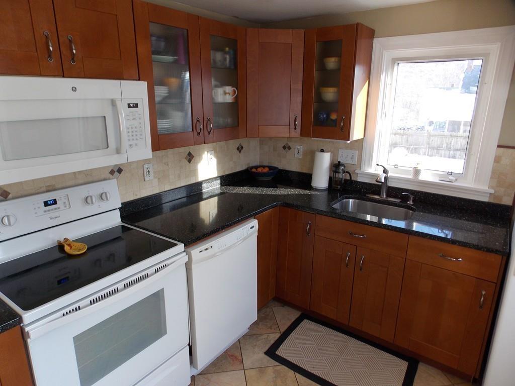 27 Windsor Road Beverly, MA 01915 - Photo 7 of 21 Gallery Image 7