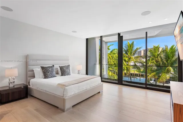 $6,900,000 | 418 Sunset Drive, Hallandale Beach, FL 33009