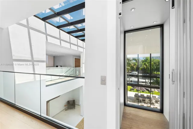 $6,900,000 | 418 Sunset Drive, Hallandale Beach, FL 33009