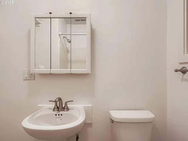 $370,000 | 540 F Street, Independence, OR 97351