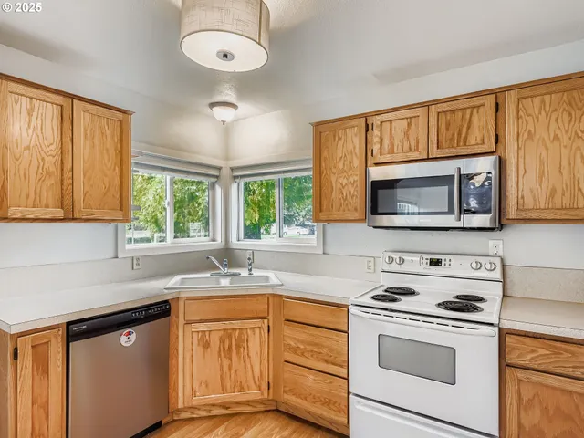 $370,000 | 540 F Street, Independence, OR 97351