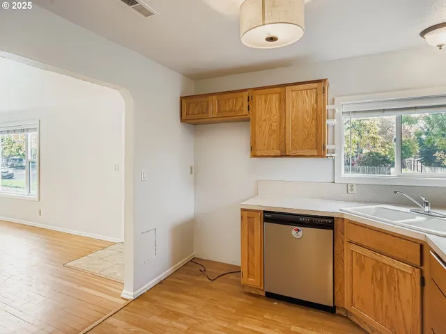 $370,000 | 540 F Street, Independence, OR 97351