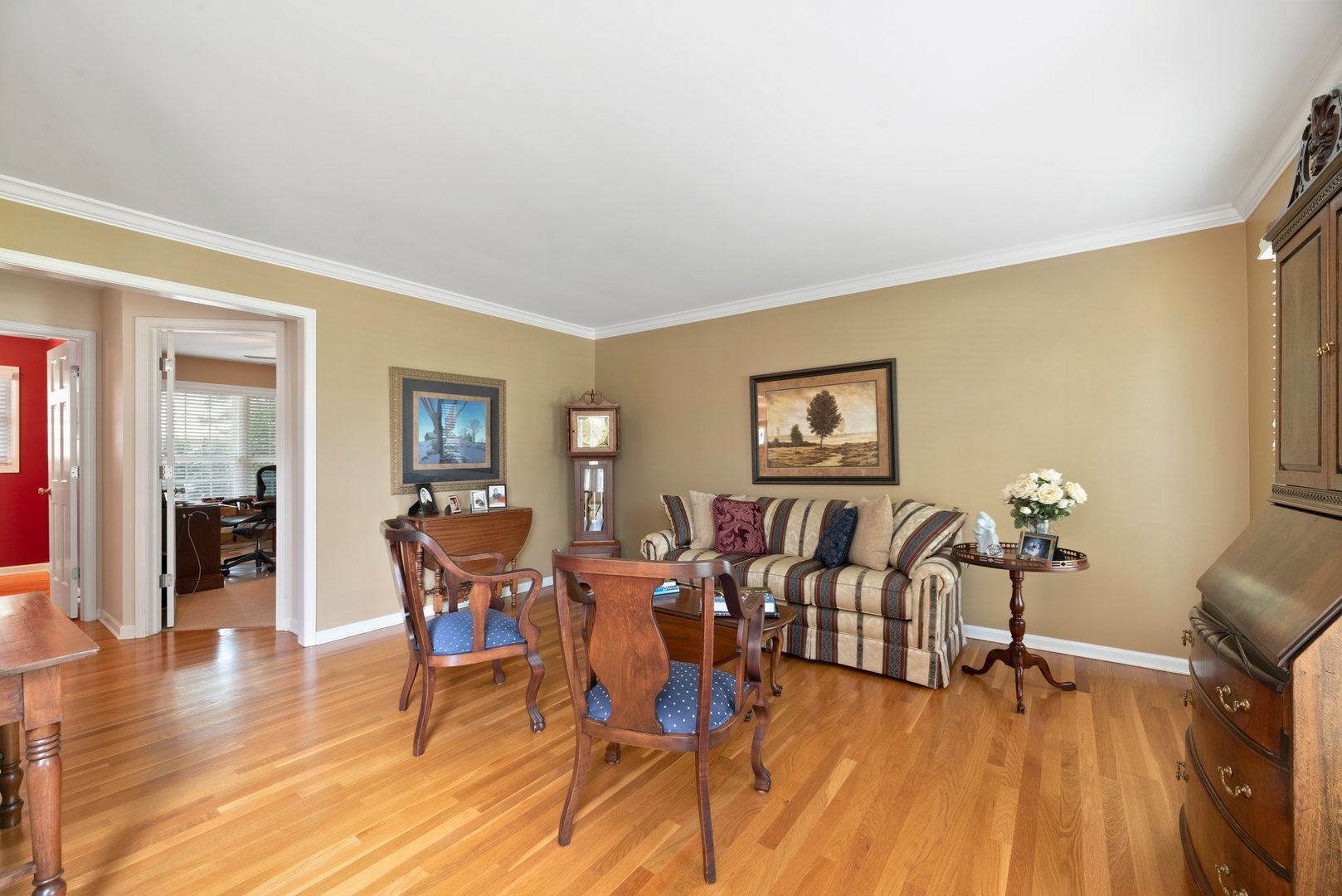 1620 Grommon Road Naperville, IL 60564 - Photo 4 of 53 a living room with furniture and wooden floor