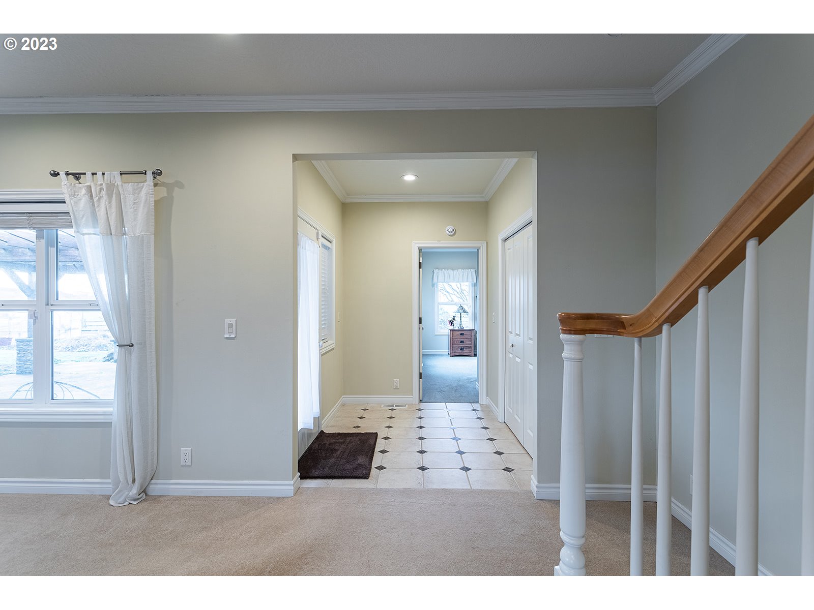 28179 High Pass Road Junction City, OR 97448 - Photo 28 of 48 a living room with furniture