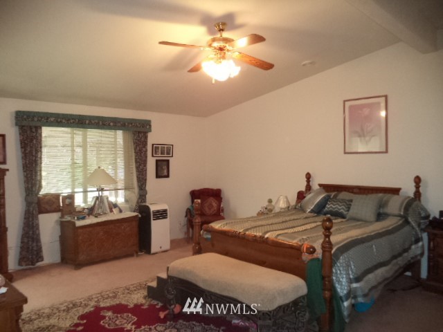 14327 Solberg Road Southeast Yelm, WA 98597 - Photo 13 of 25 Gallery Image 13