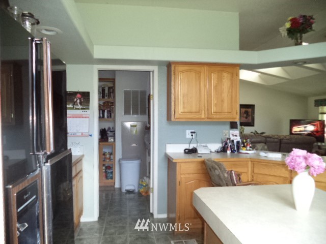 14327 Solberg Road Southeast Yelm, WA 98597 - Photo 9 of 25 Gallery Image 9