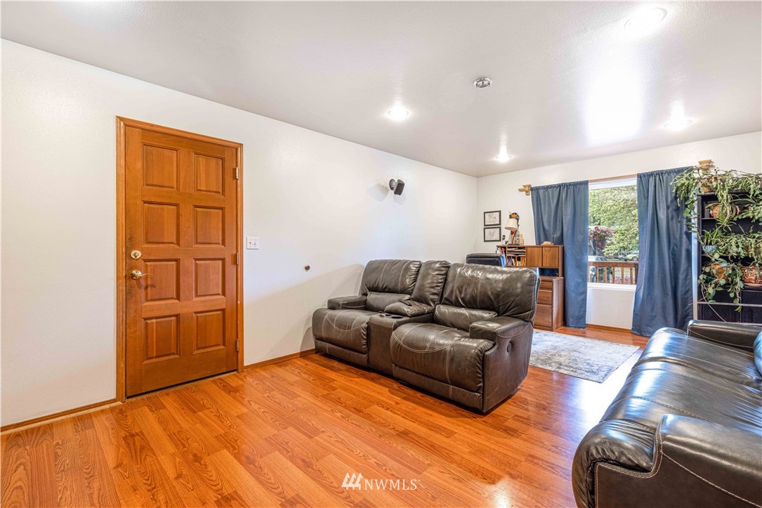 1293 Monte Elma Road Elma, WA 98541 - Photo 14 of 25 Gallery Image 14