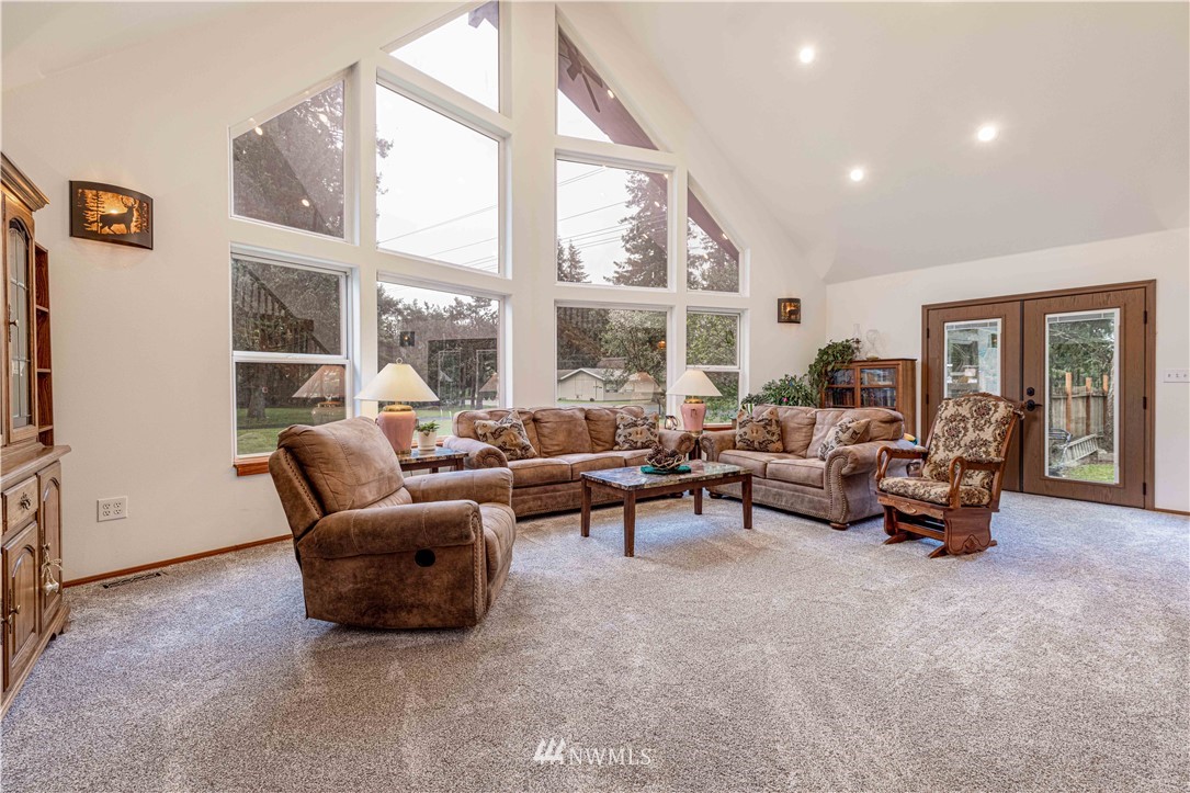 1293 Monte Elma Road Elma, WA 98541 - Photo 4 of 25 Gallery Image 4