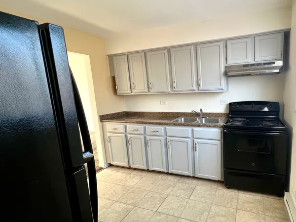$1,500 | 9106 South Halsted Street, Unit 2W, Chicago, IL 60620