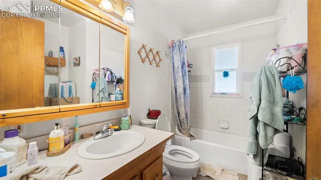 a living room filled with furniture