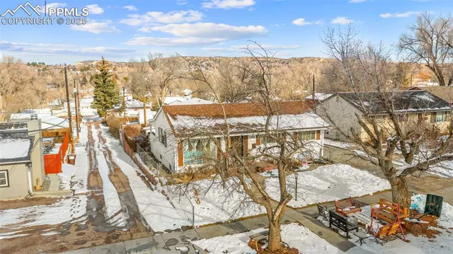 a picture of city view