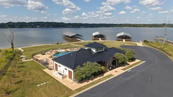 $199,000 | 7011 Lakeshore Way, Malakoff, TX 75148