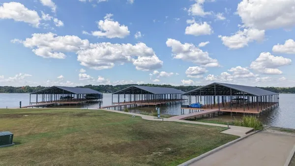 $199,000 | 7011 Lakeshore Way, Malakoff, TX 75148