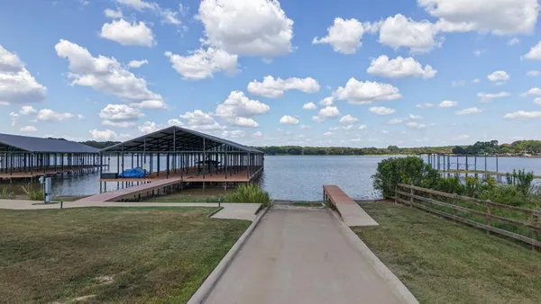 $199,000 | 7011 Lakeshore Way, Malakoff, TX 75148