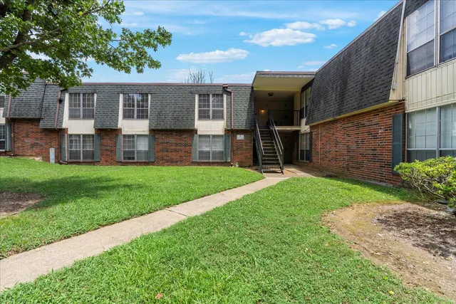 $169,900 | 900 Mountain Creek Road, Unit R321, Chattanooga, TN 37405