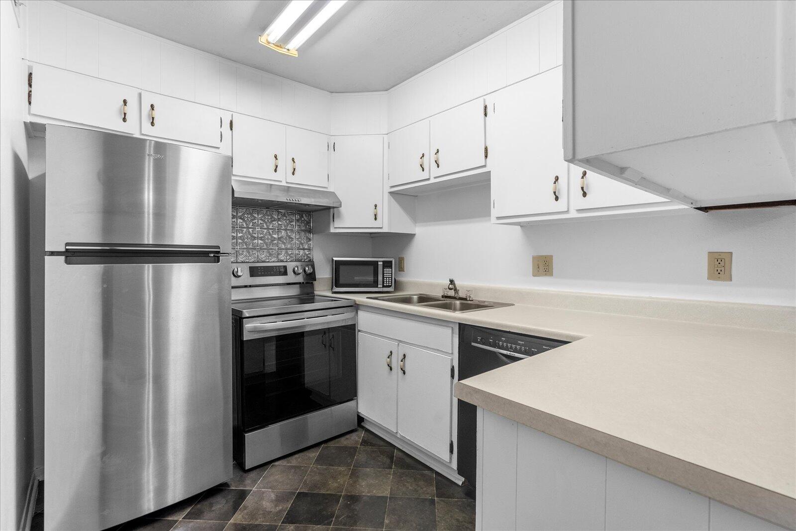 900 Mountain Creek Road, Unit R321 Chattanooga, TN 37405 - Photo 4 of 23 12-900 Mtn Creek Rd-9