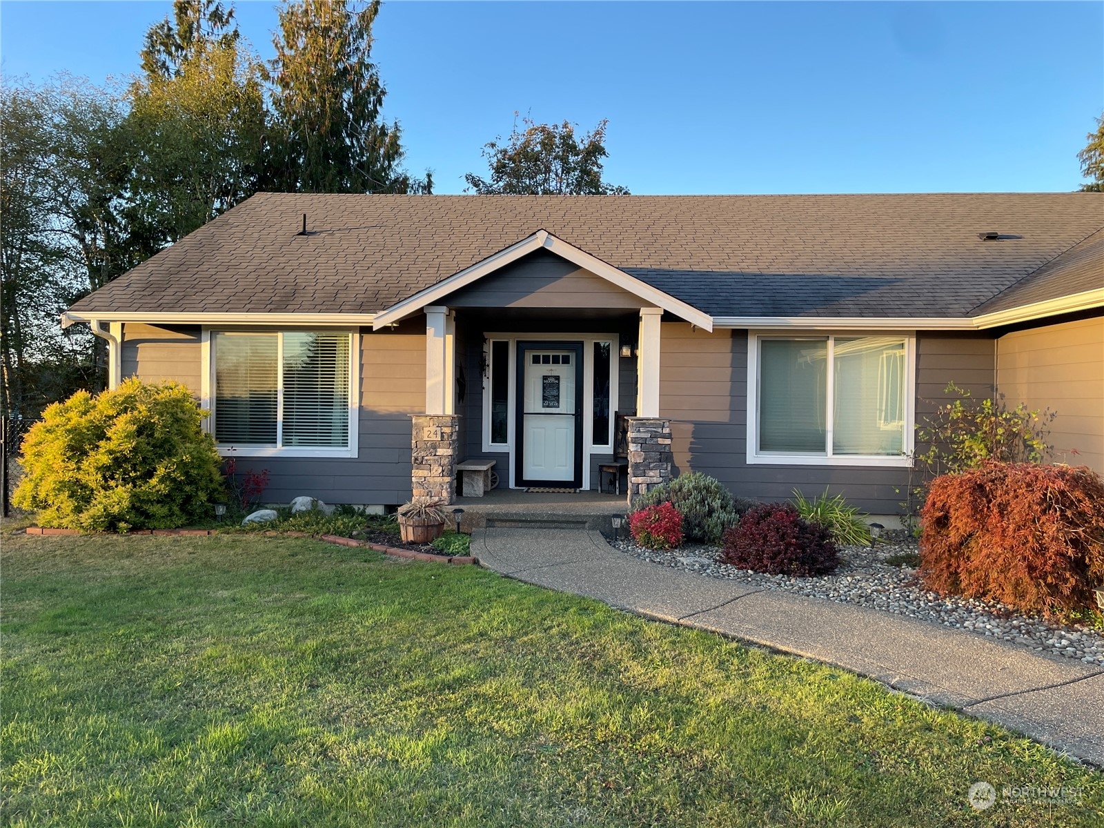 24 Windy Ridge Lane Elma, WA 98541 - Photo 3 of 40 Gallery Image 3