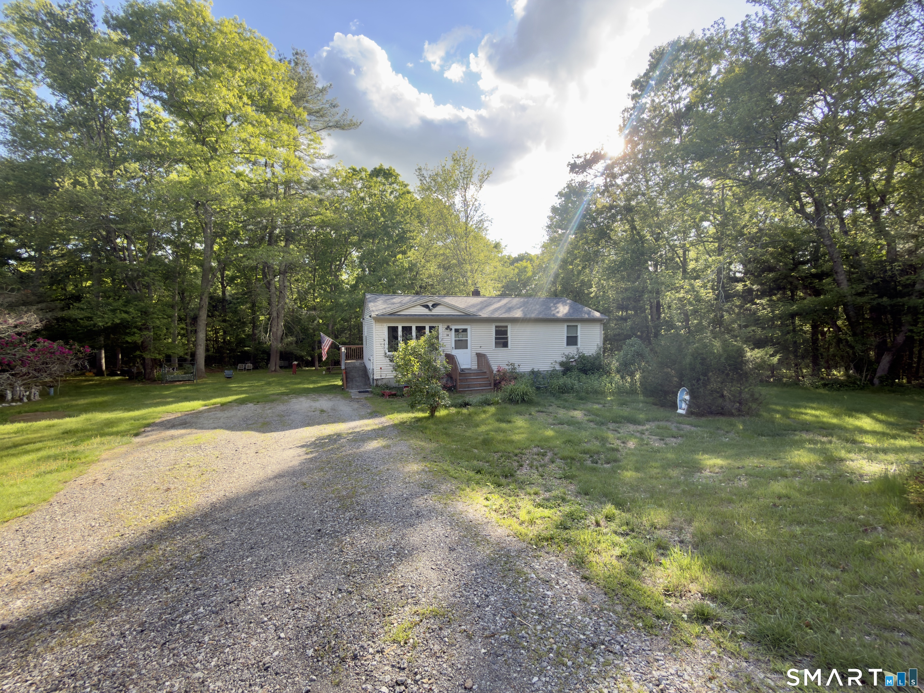 39 Shawnee Drive Killingly, CT 06239 - Photo 2 of 14