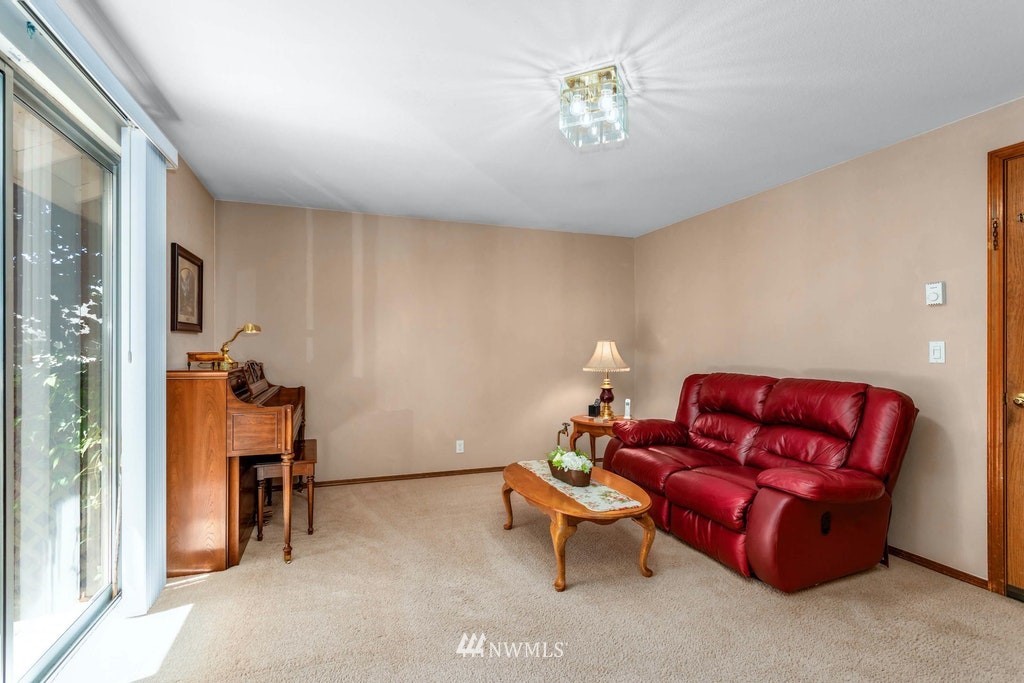 22915 13th Place West Bothell, WA 98021 - Photo 15 of 28 a living room with furniture
