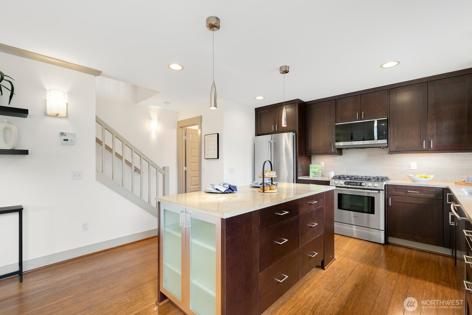 4840 40th Avenue Southwest, Unit A Seattle, WA 98116 - Photo 13 of 31
