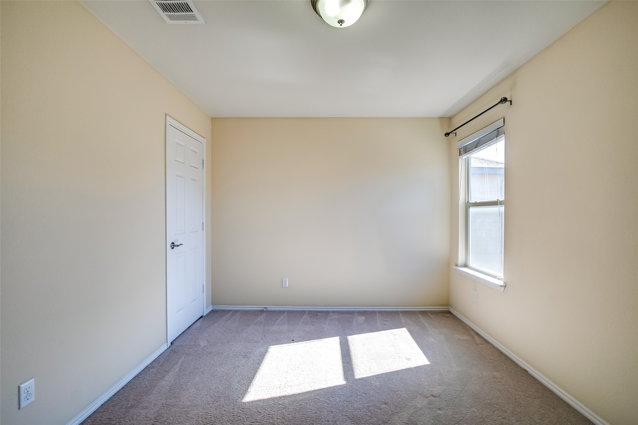3717 Dover Ferry Crossing Austin, TX 78728 - Photo 23 of 29 an empty room with windows