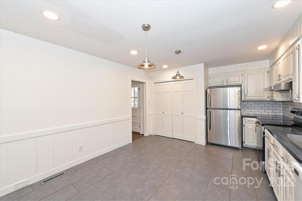 4721 Fairheath Road Charlotte, NC 28210 - Photo 17 of 39 Gallery Image 17