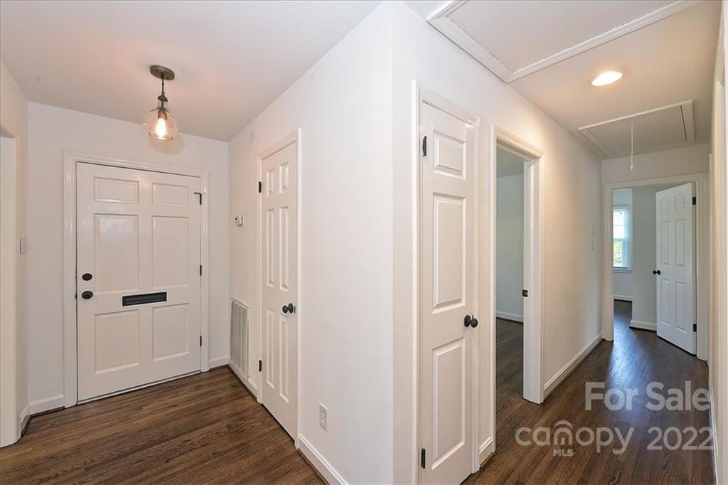 4721 Fairheath Road Charlotte, NC 28210 - Photo 3 of 39 Gallery Image 3