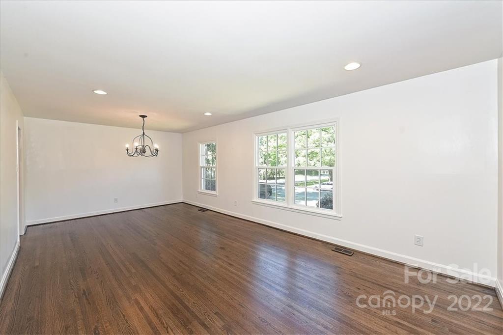 4721 Fairheath Road Charlotte, NC 28210 - Photo 4 of 39 Gallery Image 4