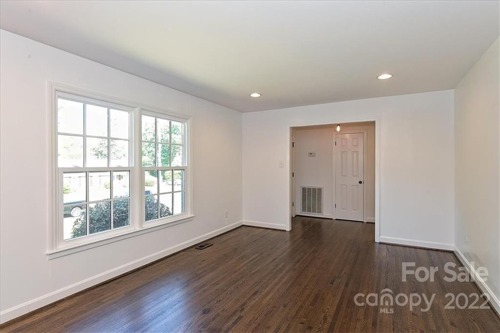 4721 Fairheath Road Charlotte, NC 28210 - Photo 6 of 39 Gallery Image 6
