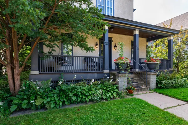 $975,000 | 846 Lincoln Avenue, St. Paul, MN 55105