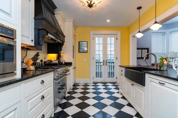 $975,000 | 846 Lincoln Avenue, St. Paul, MN 55105