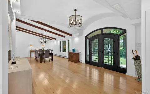 $1,499,000 | 18 West Mall Drive, Huntington, NY 11743