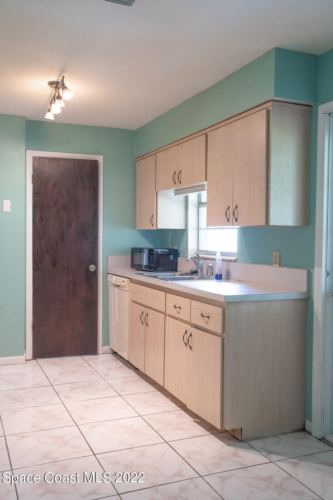 260 Sylvia Road Melbourne, FL 32904 - Photo 9 of 26 DSC09553_websize