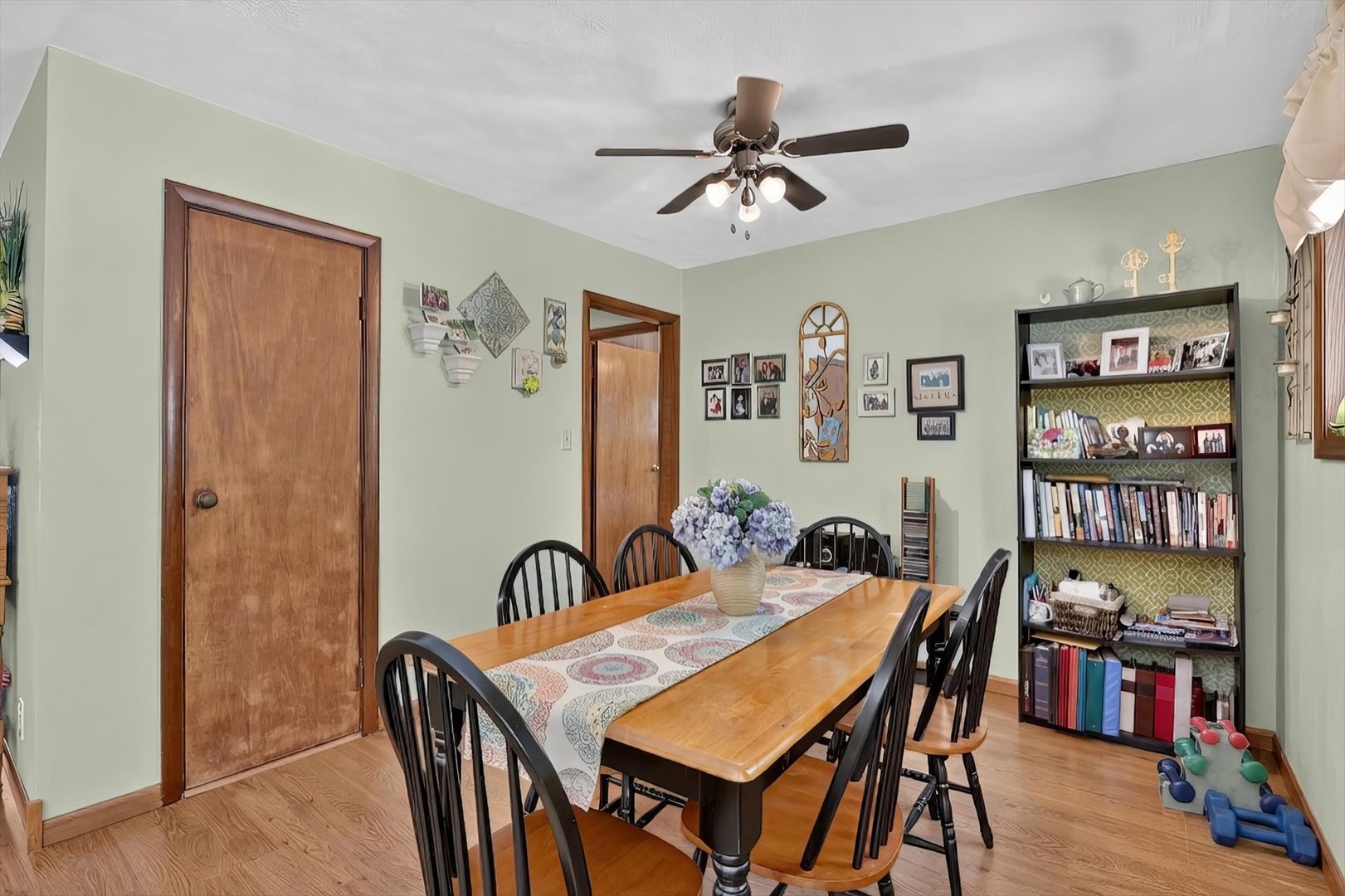 1204 West Violet Street Freeport, IL 61032 - Photo 14 of 36 a view of a livingroom and dining room