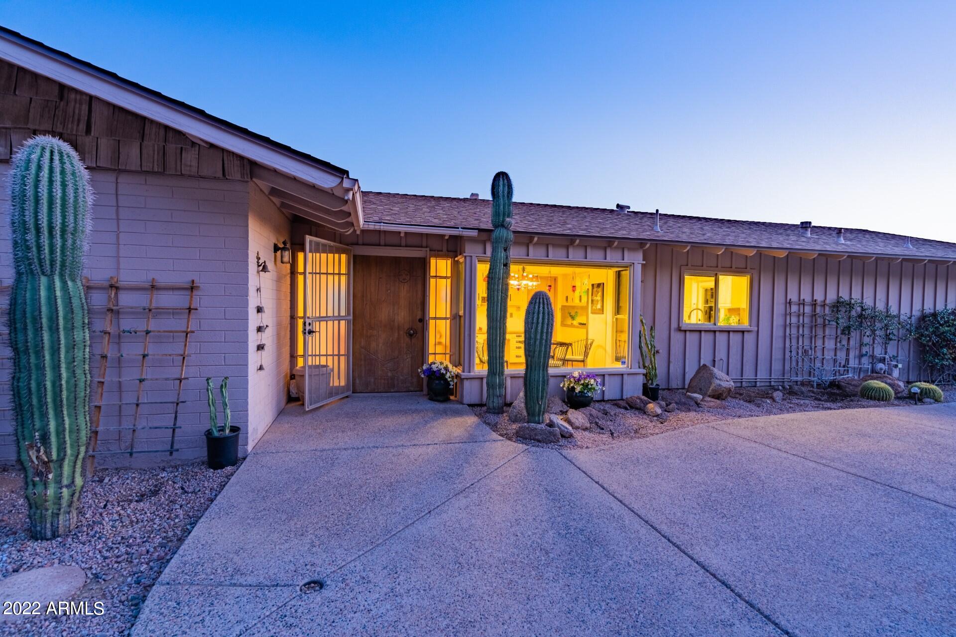 5347 East Wonderview Road Phoenix, AZ 85018 - Photo 21 of 54 5347 E Wonderview Rd (40)