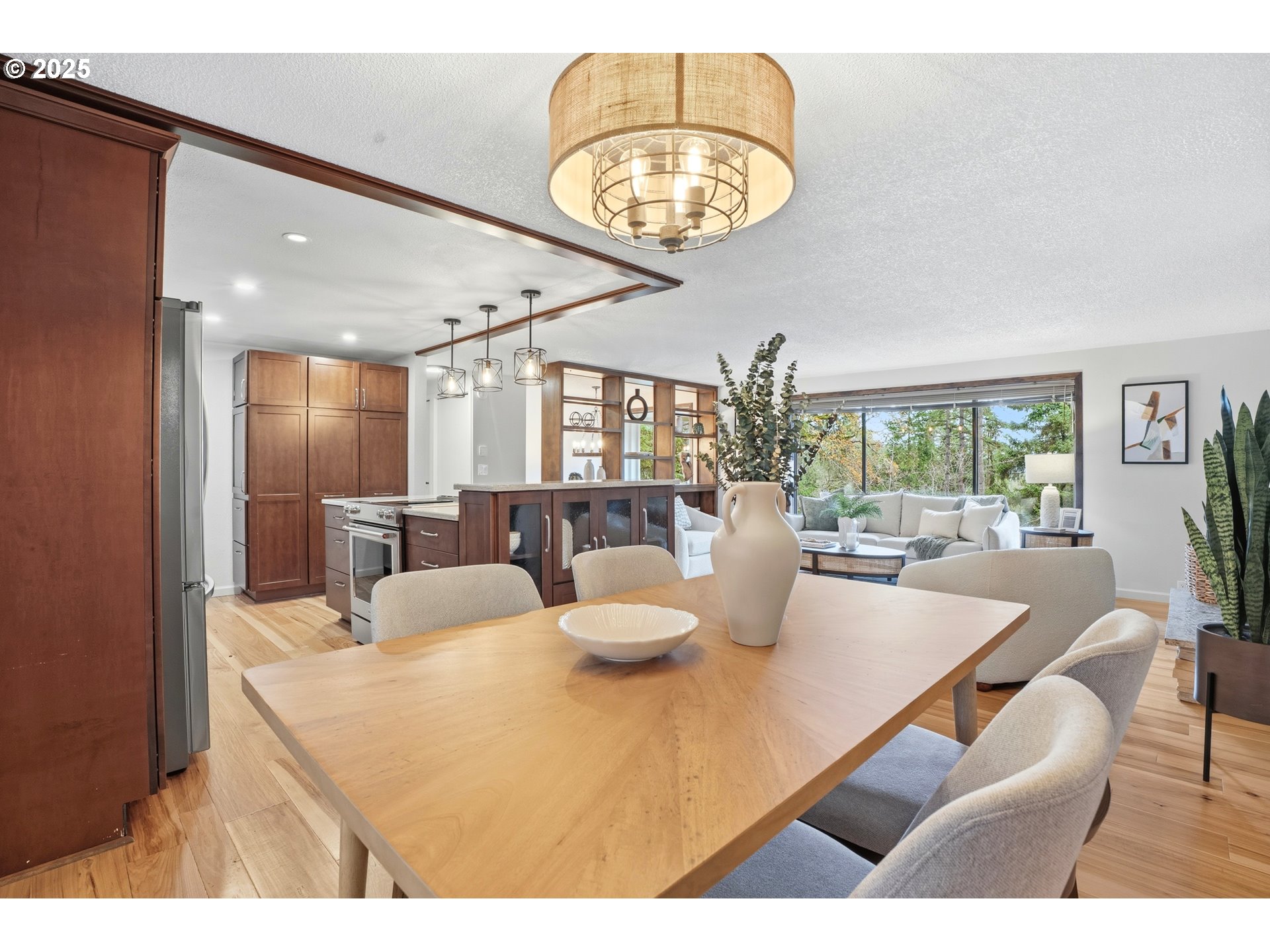 4390 Inwood Lane Eugene, OR 97405 - Photo 3 of 25