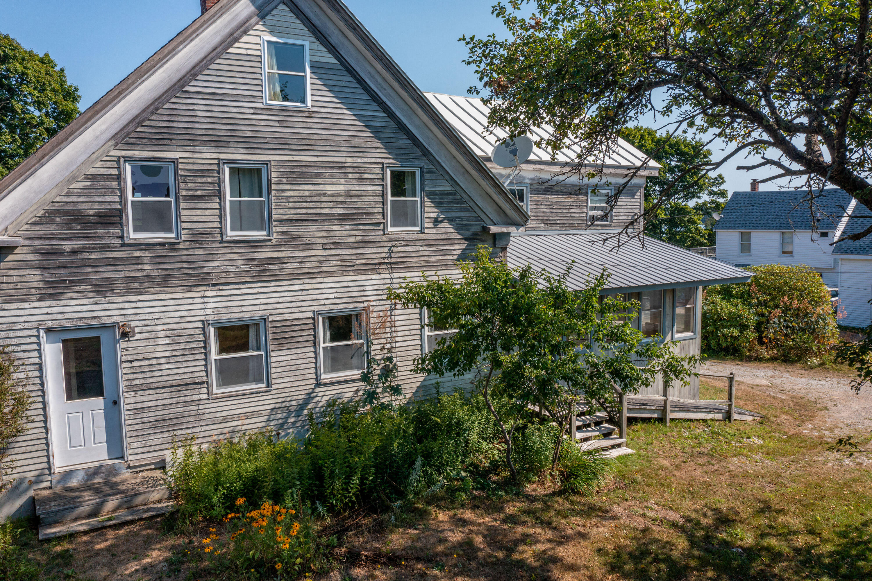 12 Lake View Street Vinalhaven, ME 04863 - Photo 3 of 21 5207