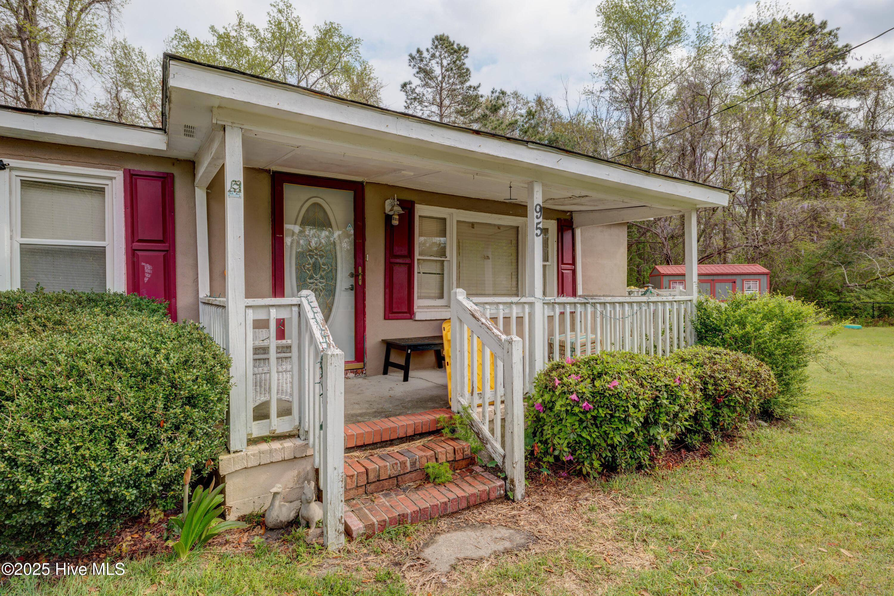 95 Peterson Road Delco, NC 28436 - Photo 4 of 20 95PetersonRoad-4