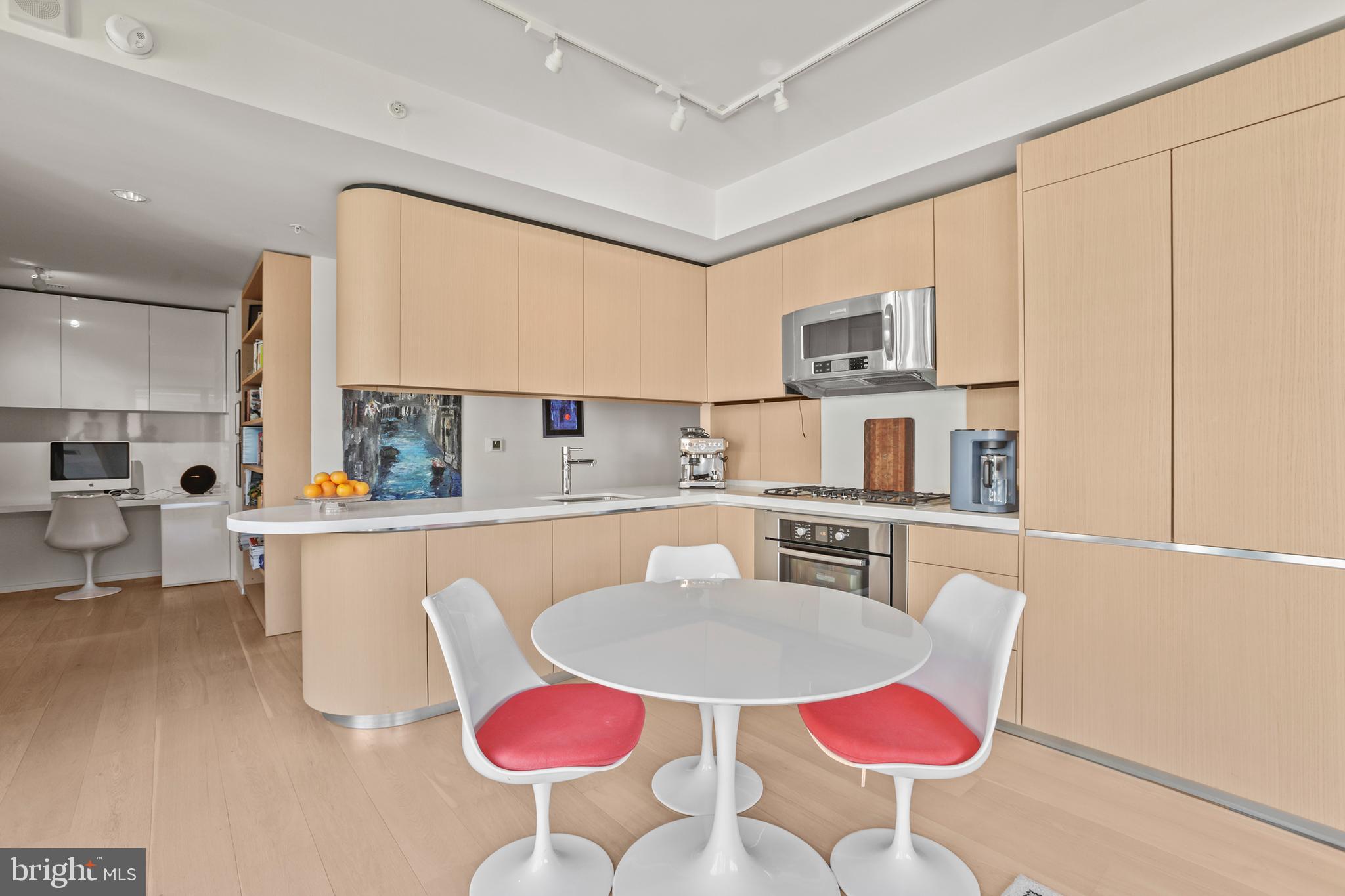 925 H Street Northwest, Unit 712 Washington, DC 20001 - Photo 10 of 54