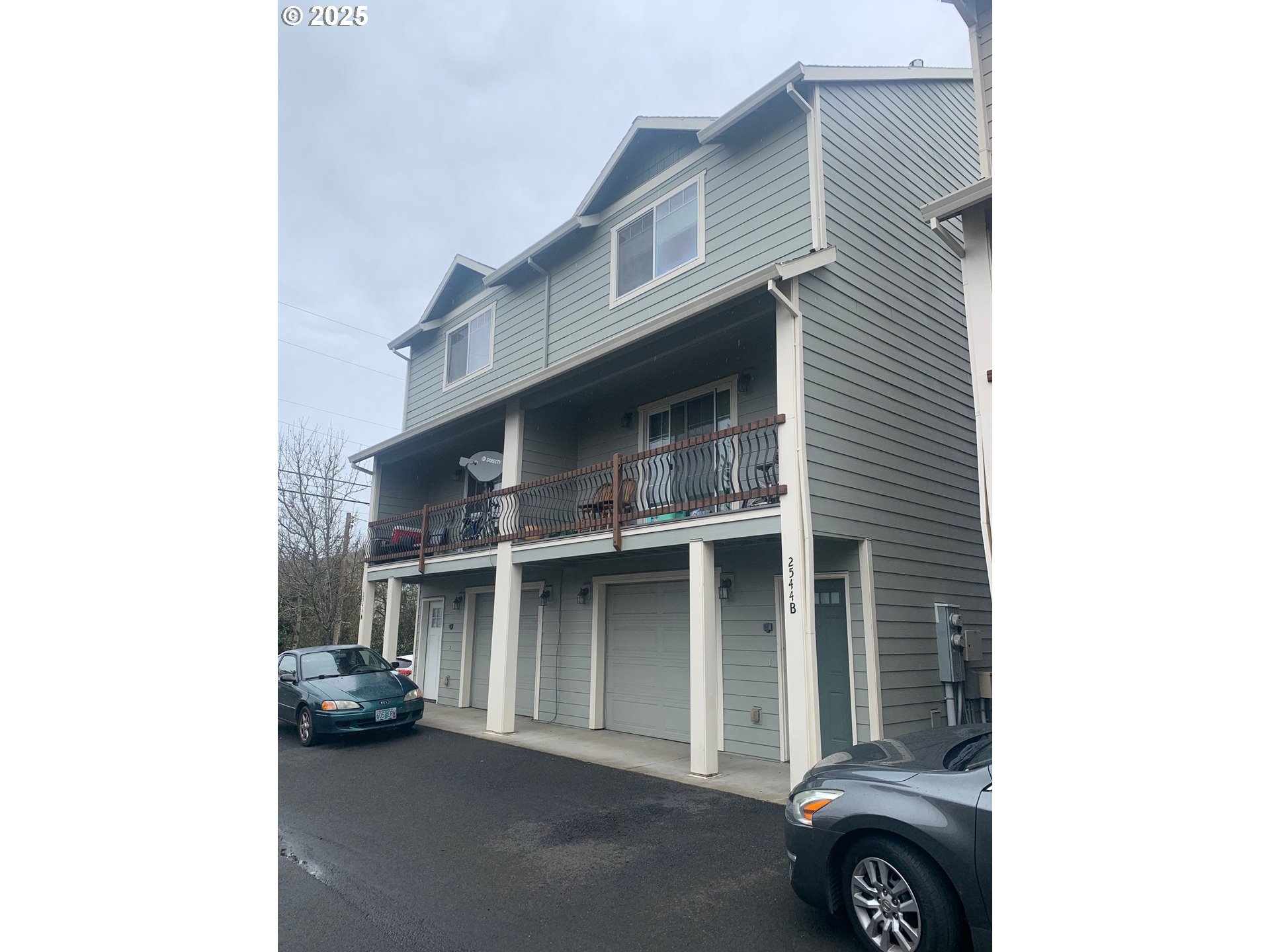 2544 Southeast 141st Avenue Portland, OR 97236 - Photo 2 of 10