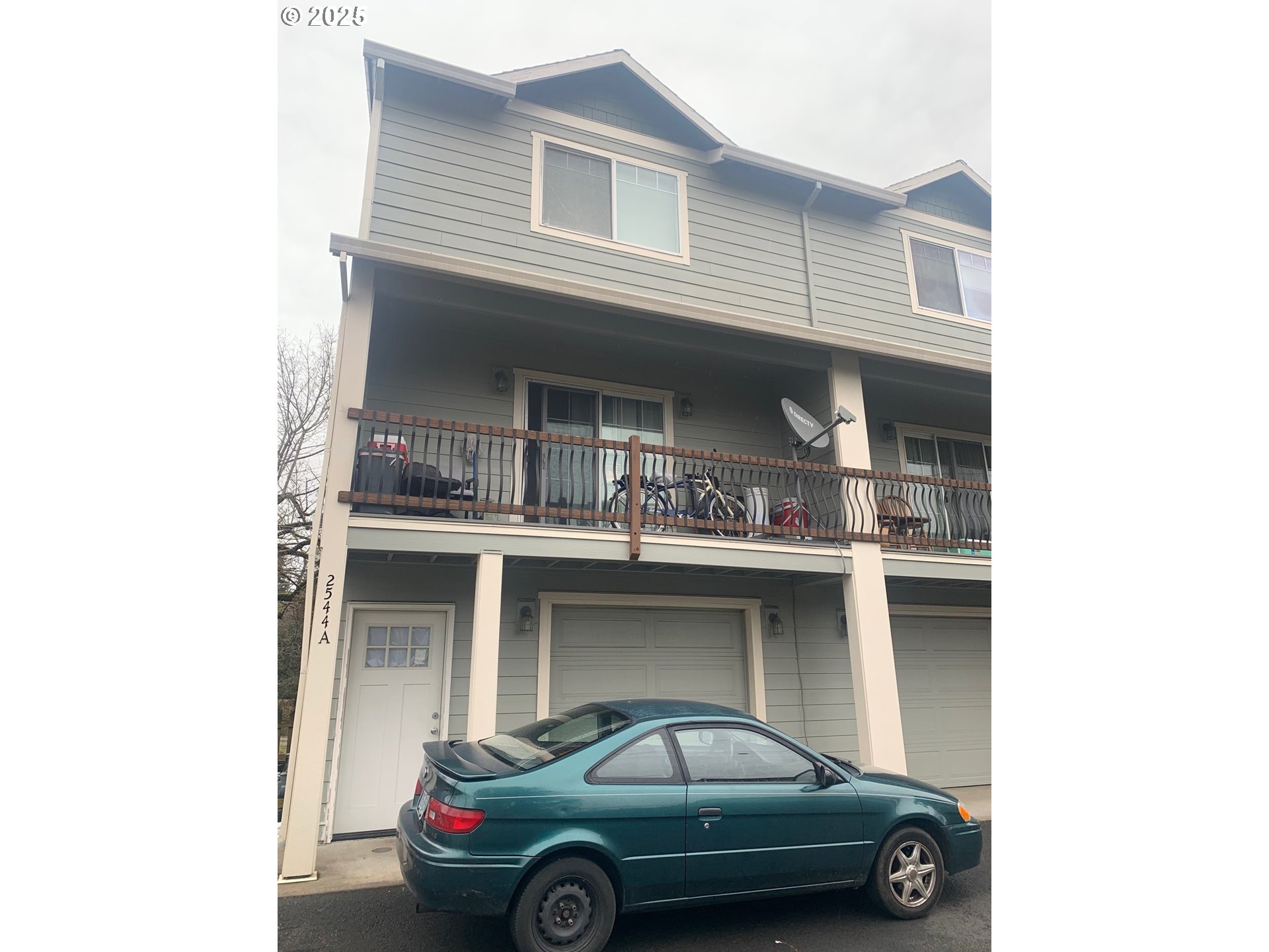 2544 Southeast 141st Avenue Portland, OR 97236 - Photo 3 of 10