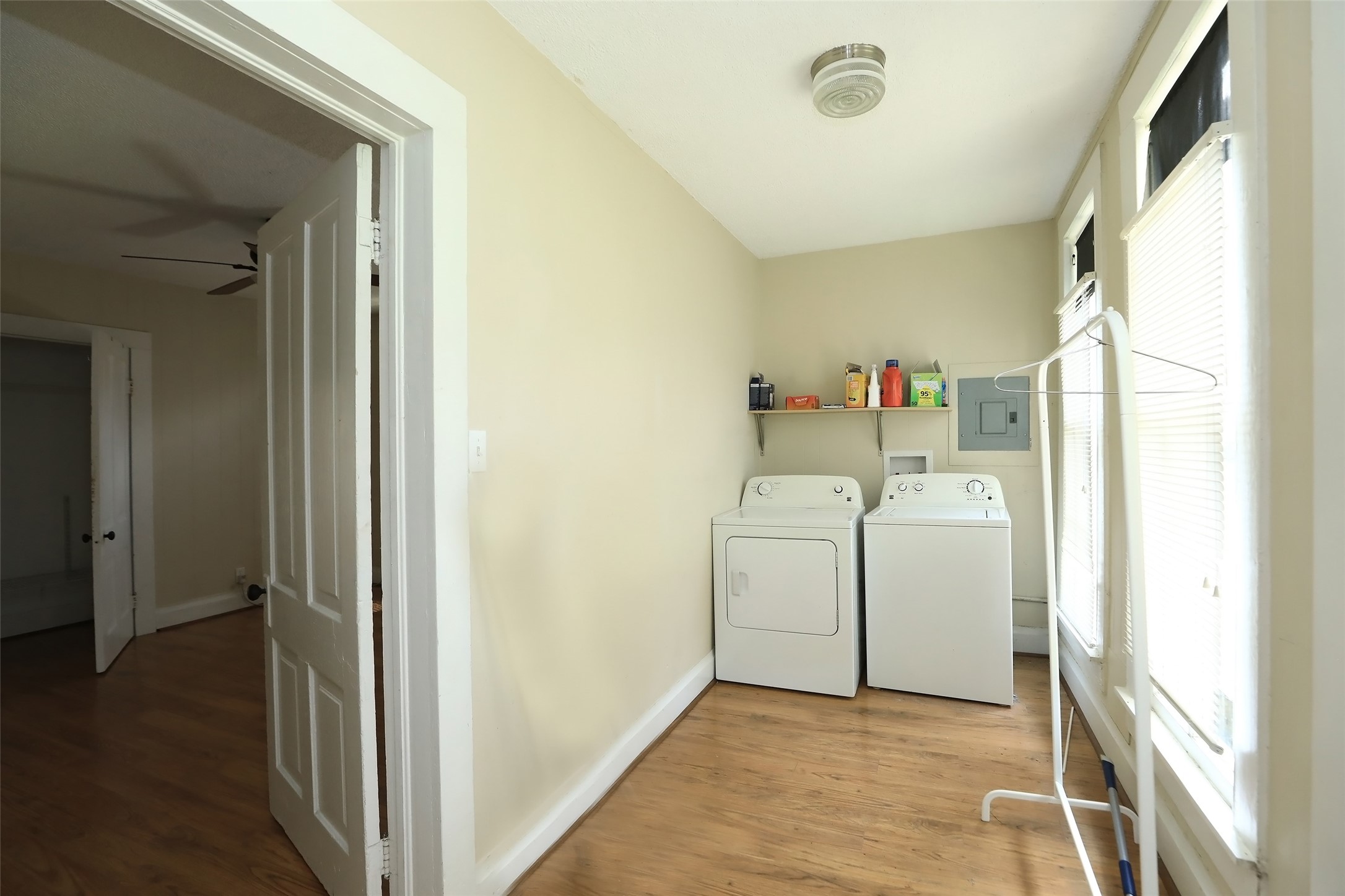 932 West Gardner Street Houston, TX 77009 - Photo 7 of 11 Utility