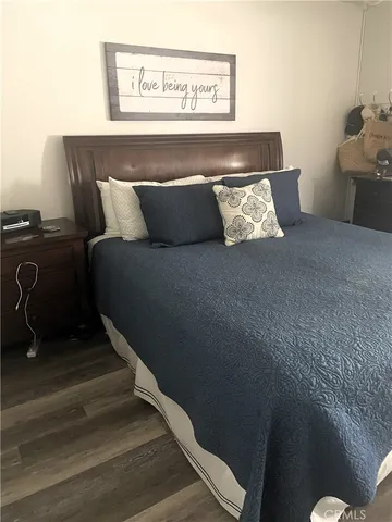 a picture of a couch in a room