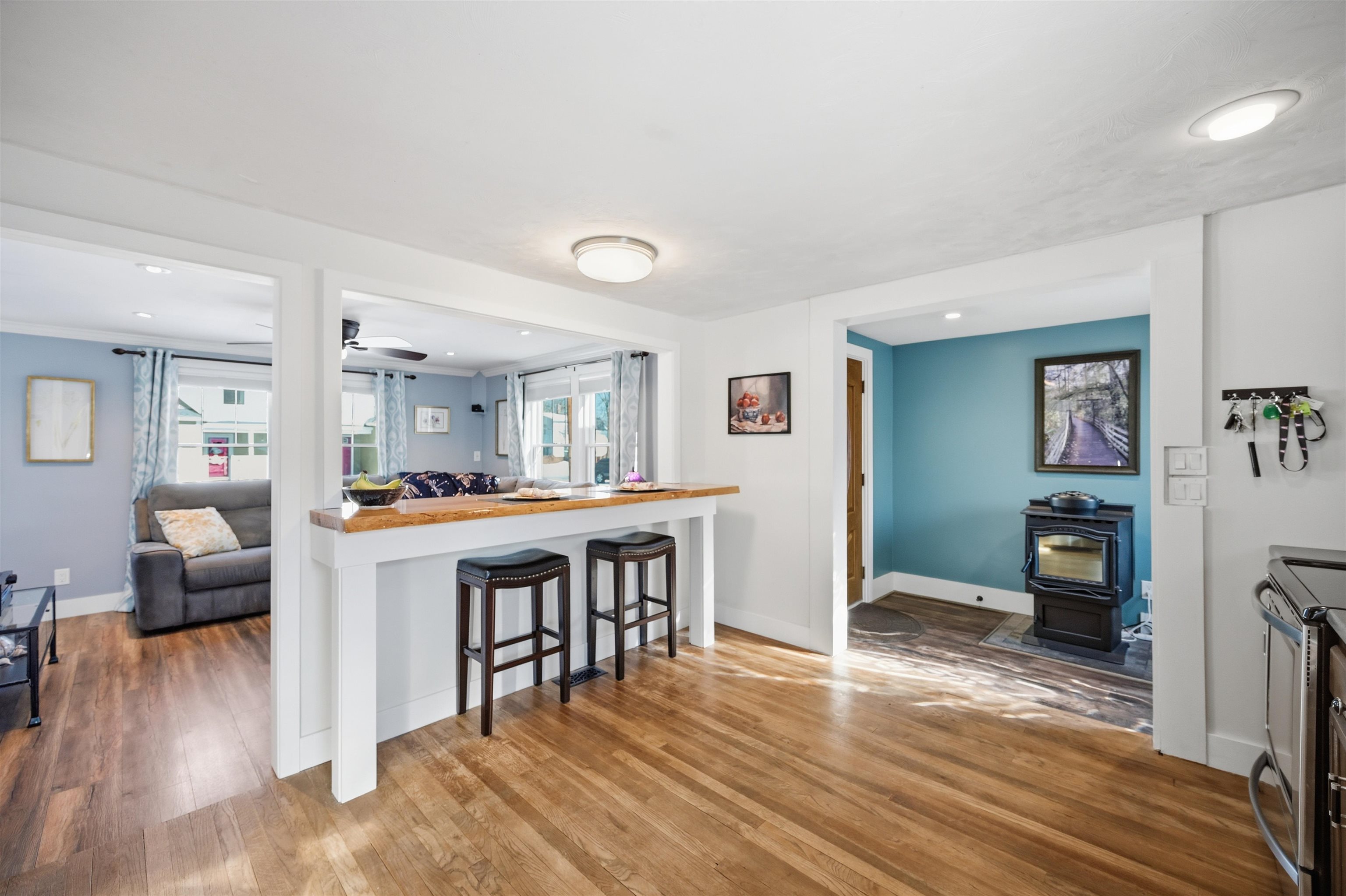 38 Armand Avenue Manchester, NH 03103 - Photo 11 of 35