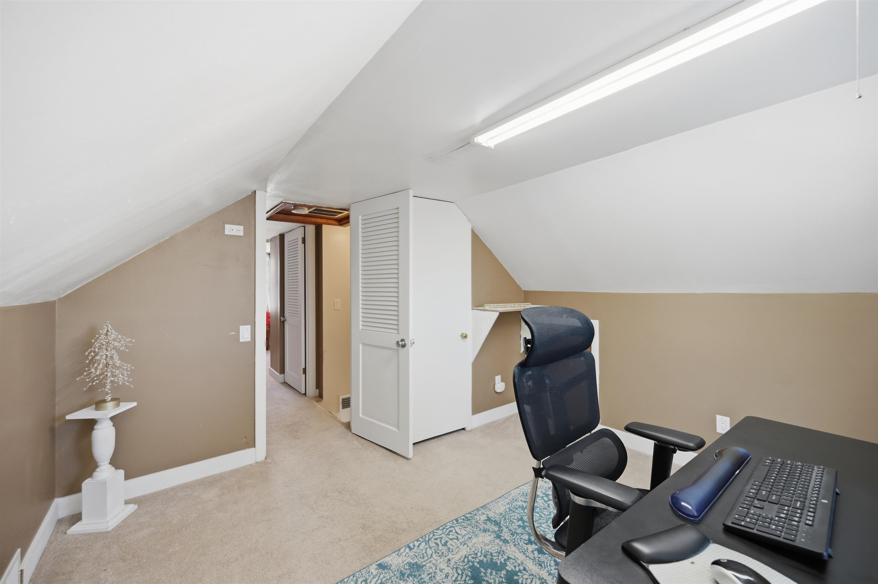 38 Armand Avenue Manchester, NH 03103 - Photo 23 of 35