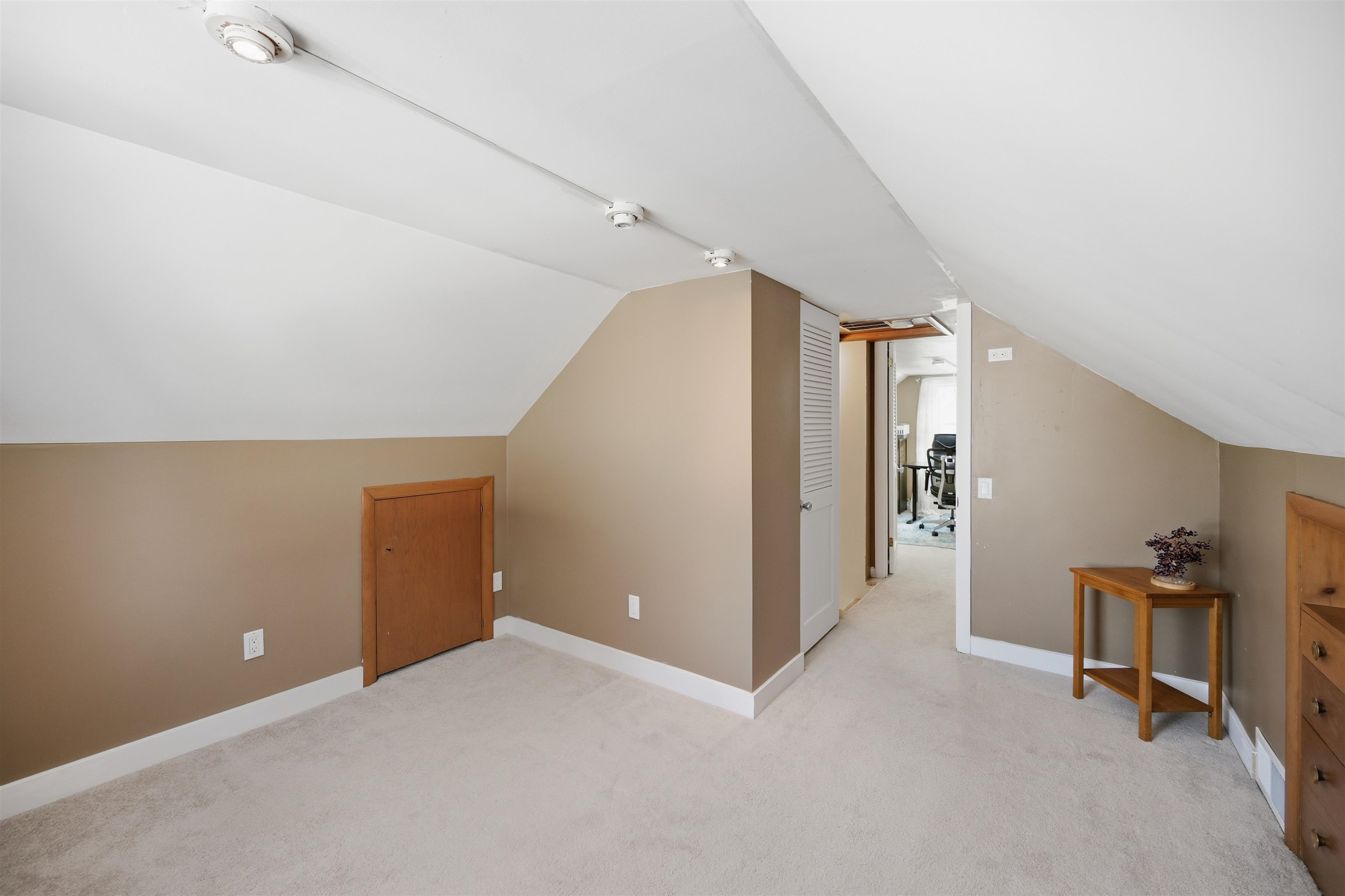 38 Armand Avenue Manchester, NH 03103 - Photo 26 of 35