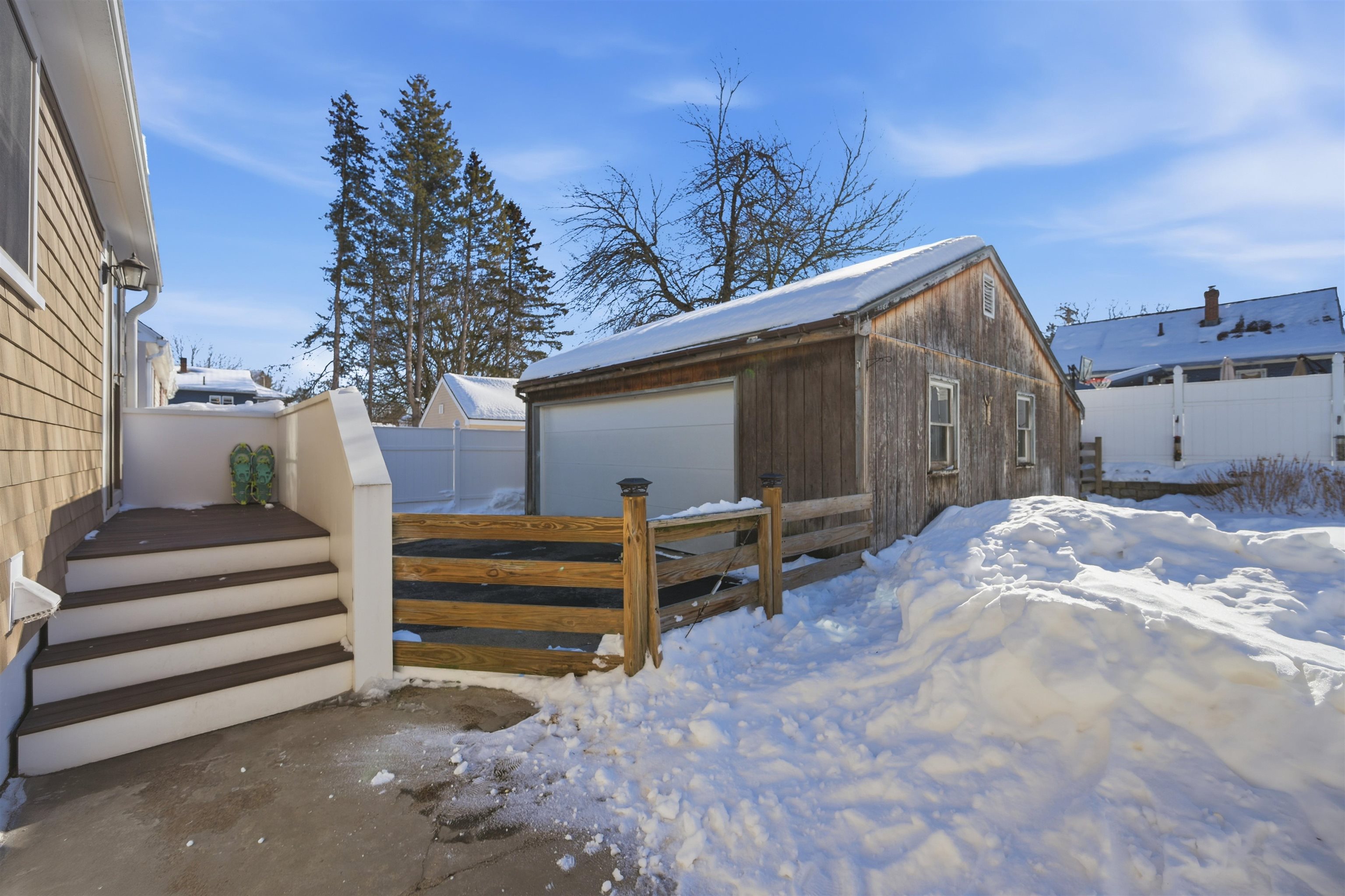 38 Armand Avenue Manchester, NH 03103 - Photo 5 of 35