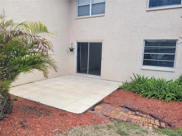 $139,900 | 10032 65th Avenue North, Unit 8, St. Petersburg, FL 33708