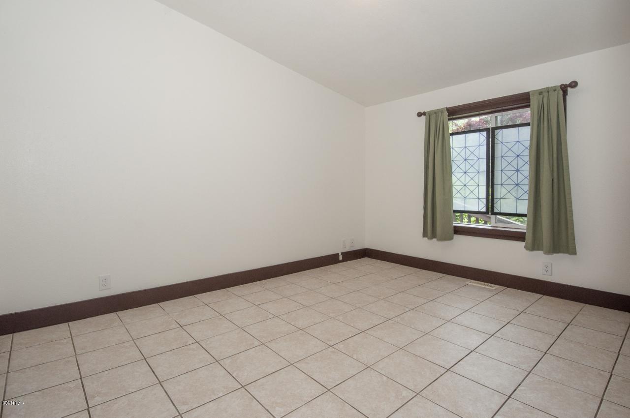 836 North River Bend Road Otis, OR 97368 - Photo 24 of 42 Bedroom 2 - View 1
